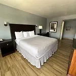 Hillview Inn At Six Flags Fiesta