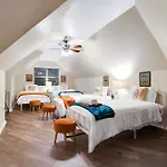 Wanderlust - A Birdy Vacation Rental