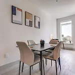 Stylish Riverview Condo On The Riverwalk #1441