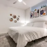 Stylish Riverview Condo On The Riverwalk #1441