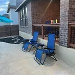 7-Br, H. Thea., Near Attrns -St2