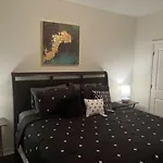 7-Br, H. Thea., Near Attrns -St2
