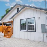 Spacious Delightful 4 Bedroom 3 Ba Close To Downtown