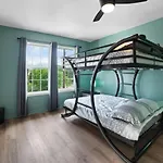 Modern 5 Bedroom With Pool And Games