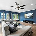 Modern 5 Bedroom With Pool And Games