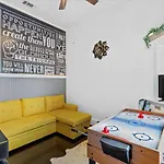 3 Bdr 2 Bth Downtown San Antonio Free Parking At The Alamodome