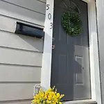 Modern 3B2B Home Near Lackland And Downtown