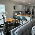 Modern 3B2B Home Near Lackland And Downtown