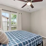 Pool Oasis By Seaworld 5 Bedrooms Game Room