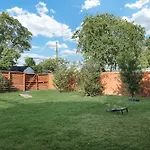Getaway Nr Dt River Walk Bbq Yard Pet Games