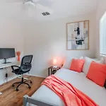 Newly Renovated! Spacious 4 Bedroom House 5 Min To La Cantera & Six Flags