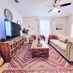 Luxury San Antonio Home - Total 5 Beds With 2 King Beds, Near Seaworld, Six Flags And Attractions