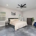 Southtown Gem, Downtown San Antonio Luxury Home