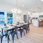 Urban Delight 4Br3Ba Near City Center