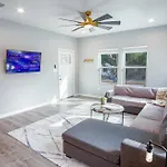 Lovely Charming 4Br2.5Ba Near Downtowns Prime