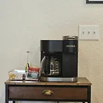 Beautiful Condo On Riverwalk W King Ste Free Parking Pet Friendly Centrally Located On The Riverwalk