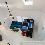 Stunning Victorian 3Br Sleeps 10