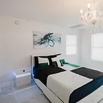 Stunning Victorian 3Br Sleeps 10