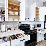 Modern Home Nr Dt, River Walk, Alamo Wifi Games
