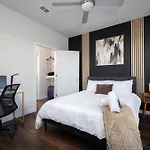 1Br Haven W Gym, Parking Near Rvrwalk & Dome
