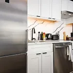 Cozy 2Br On Riverwalk W Gym & Parking, Near Dome