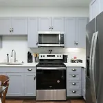 Chic 1Br W Gym & Parking Near Rvrwalk & Dome