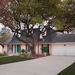 Texas Oasis - Pool Games Hot Tub & Family Fun