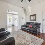 Charming San Antonio Room Near Convention Center In Shared Home