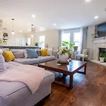 Lux & Spacious, Hillside, Accessibility Friendly
