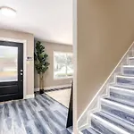 12510 Stunning 4Br With Stylish Design