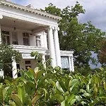 Bullis House Inn