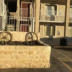 Super 8 By Wyndham San Antonio Pearl District Downtown