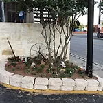 Super 8 By Wyndham San Antonio Pearl District Downtown