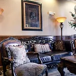 O\'Brien Riverwalk Boutique Hotel