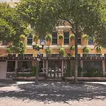 O\'Brien Riverwalk Boutique Hotel