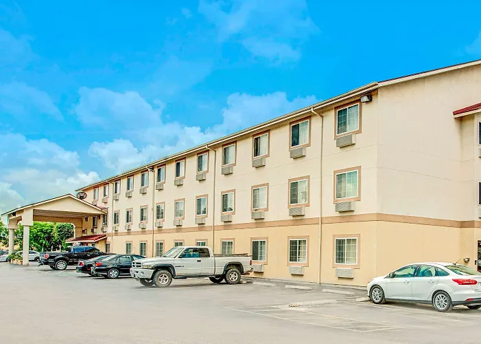 Super 8 By Wyndham San Antonio/Fiesta
