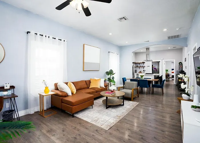 Modern 3 Bed, 2 Bath Home Minutes To Downtown & Alamodome