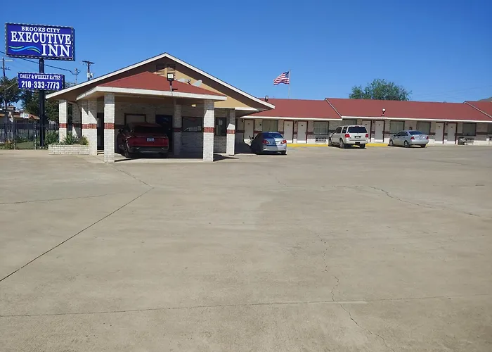 Brooks City Executive Inn