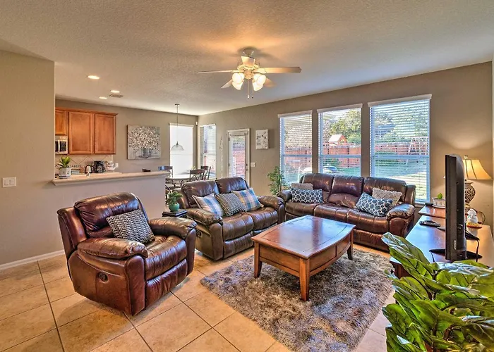Spacious San Antonio Home - 5 Miles To Seaworld!