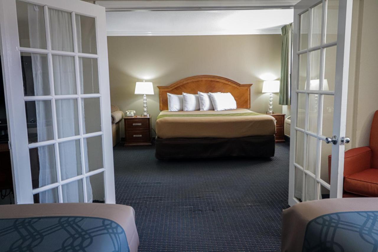& Motel San Antonio