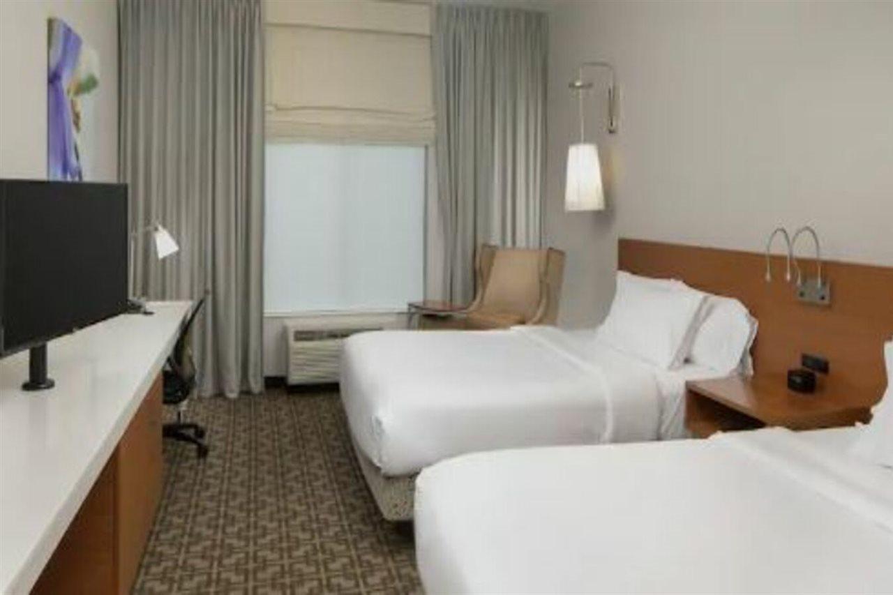 Hilton Garden San Antonio-live Oak Conference Center 3*
