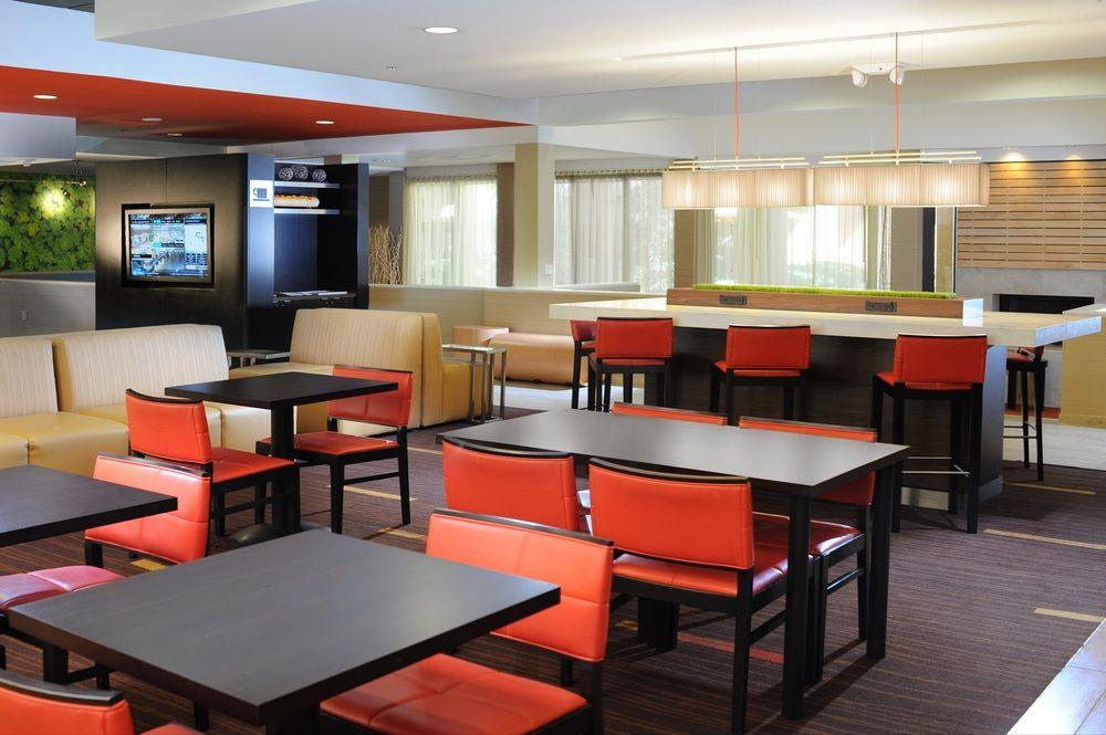 Courtyard By Marriott Downtown Hotel 3*