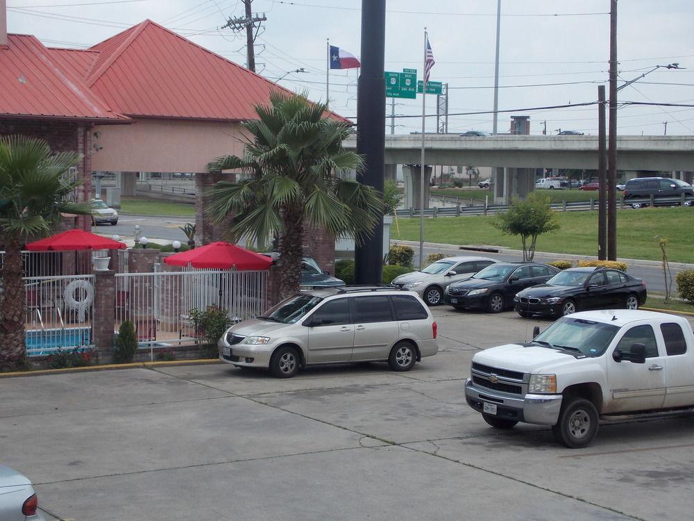Hotel Econo & Downtown 2*