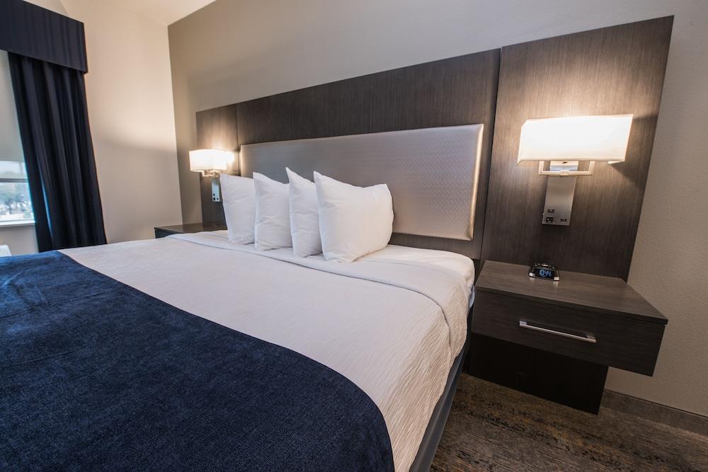 Western Roland & Hotel San Antonio