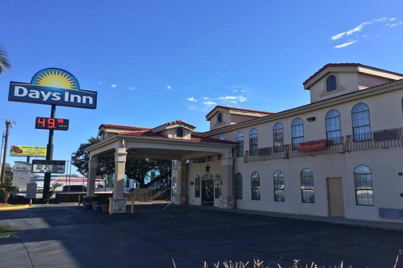 Hotel Days By Wyndham Near Seaworld 2*