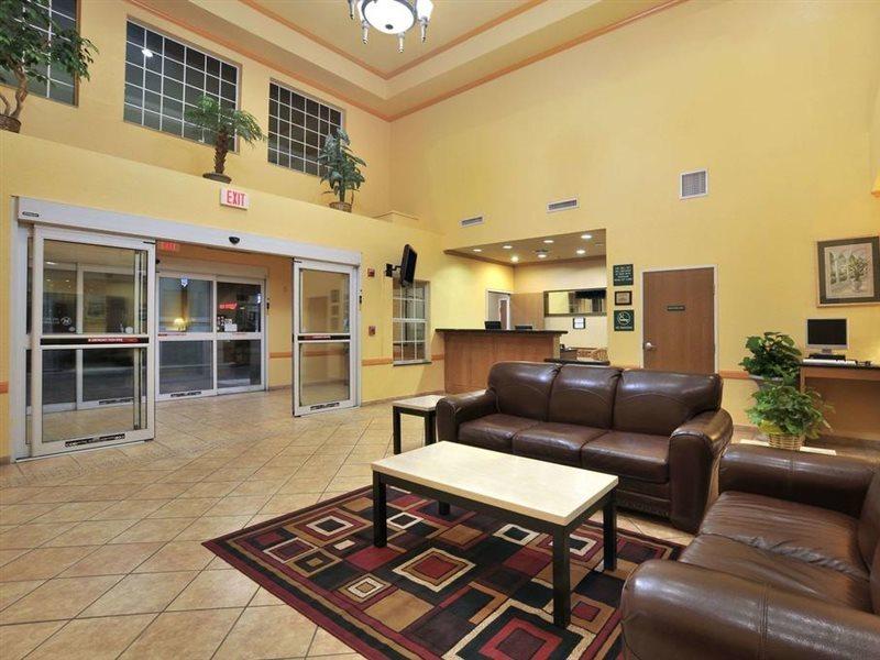 Super 8 By Wyndham San Antonio/alamodome Area Hotel 2*
