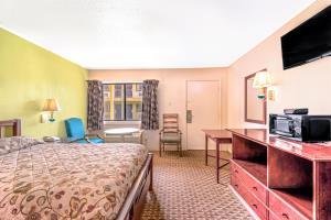 Oyo East Hotel 2*