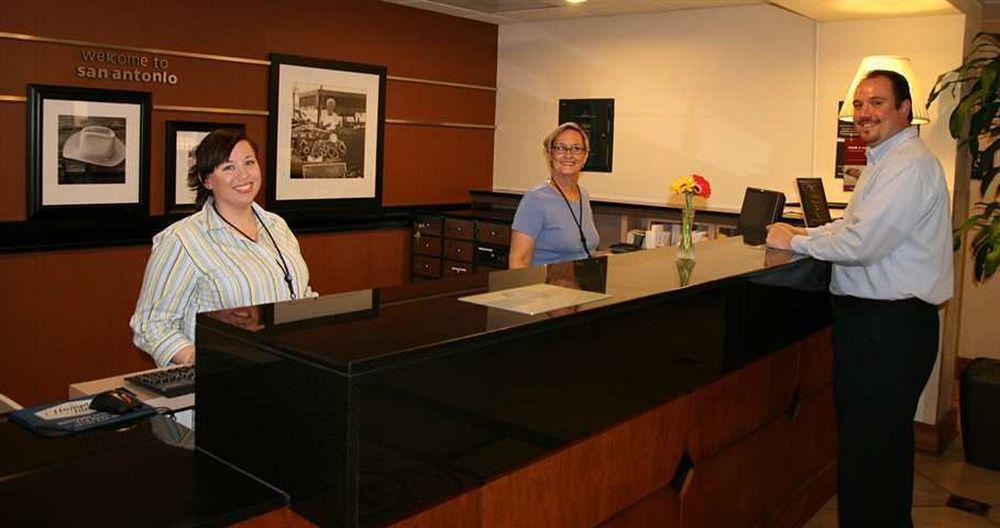 Hampton Downtown 3*