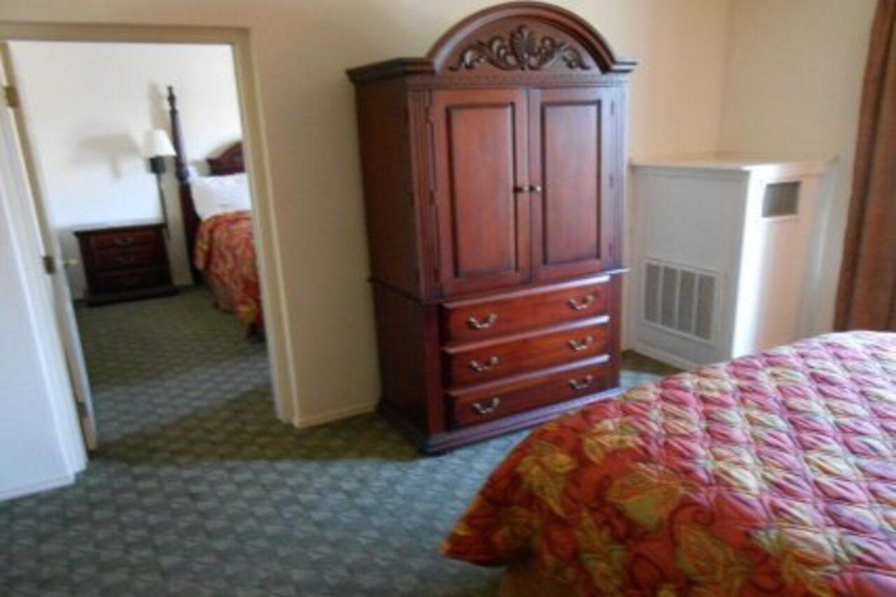 The Antonian Hotel 2*