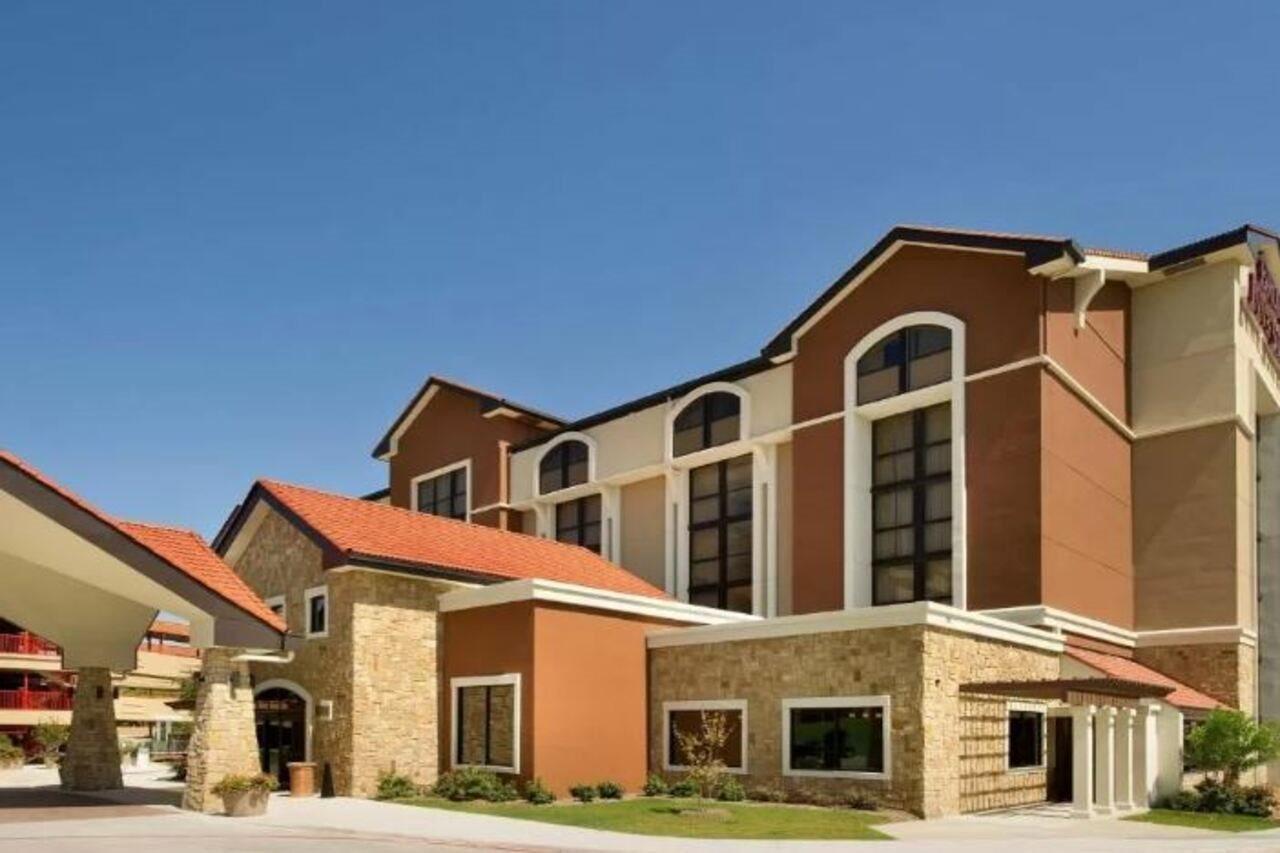 Drury Plaza Airport Hotel San Antonio